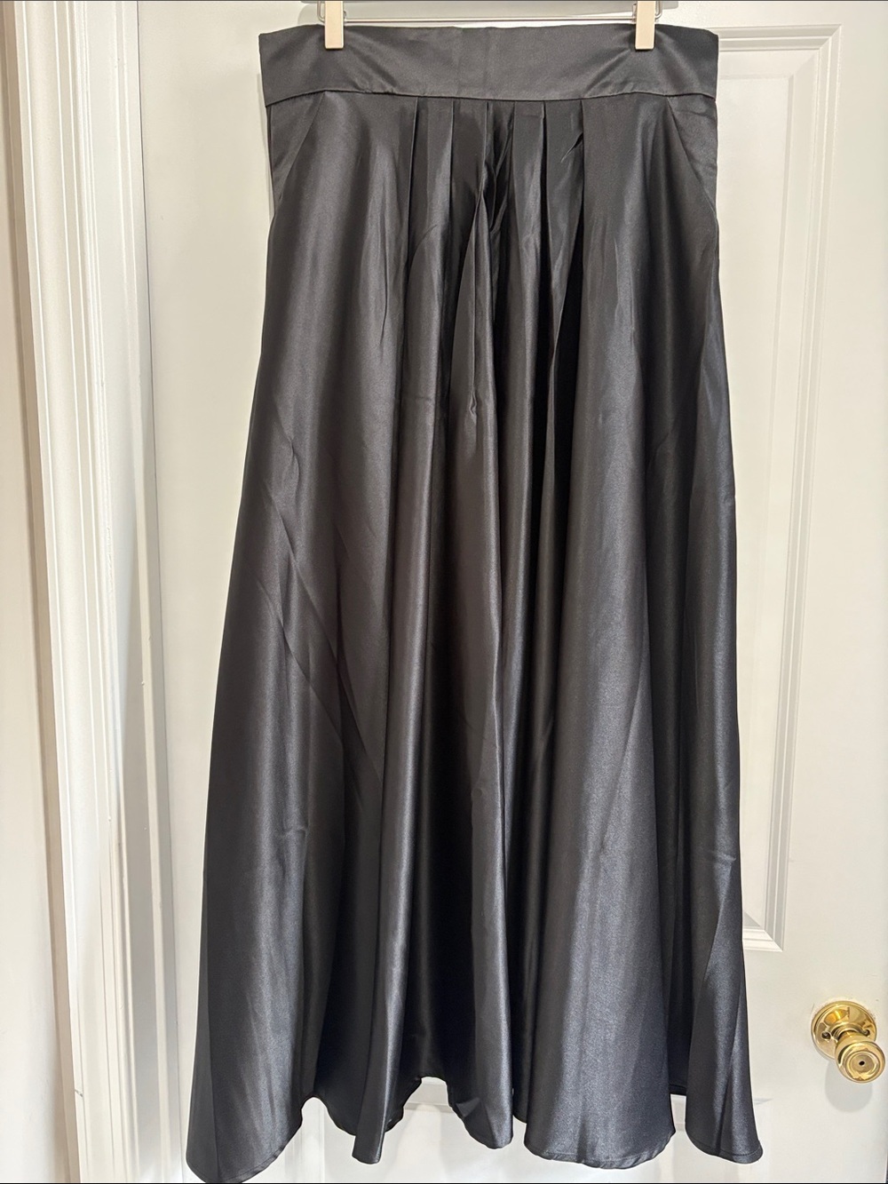 Elegant, Flowing Black Maxi Skirt